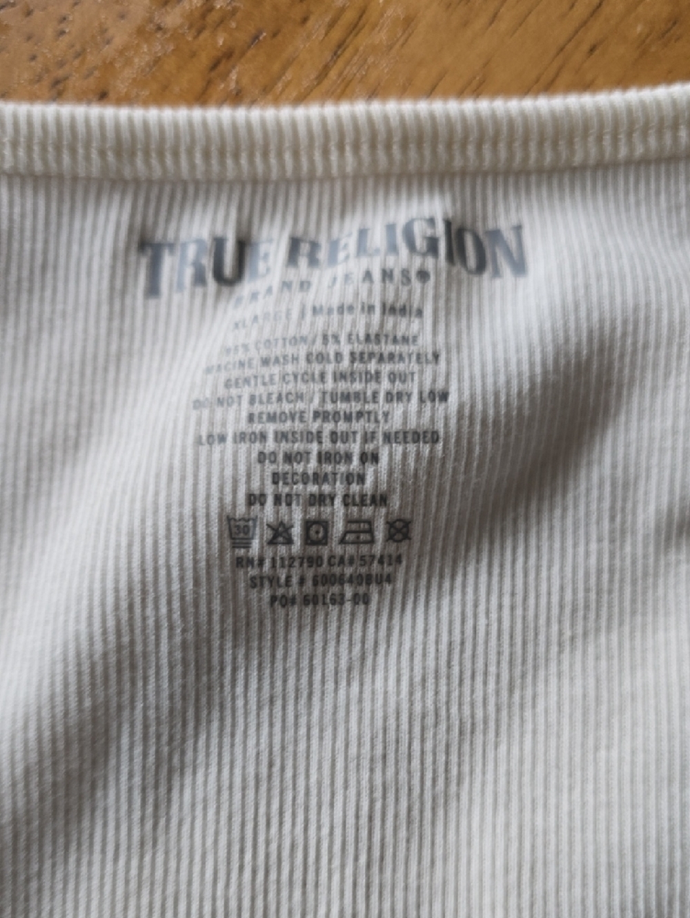 True Religion White Crop Tee with Red Script & Navy Horseshoe - Picture 3 of 4